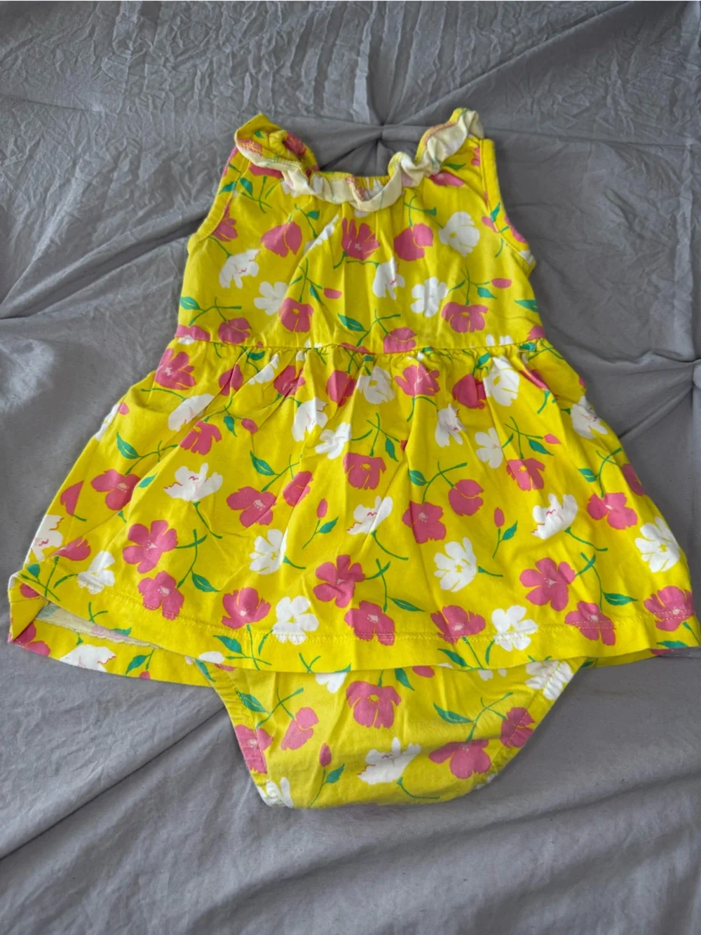 Carters quick ruffle closure